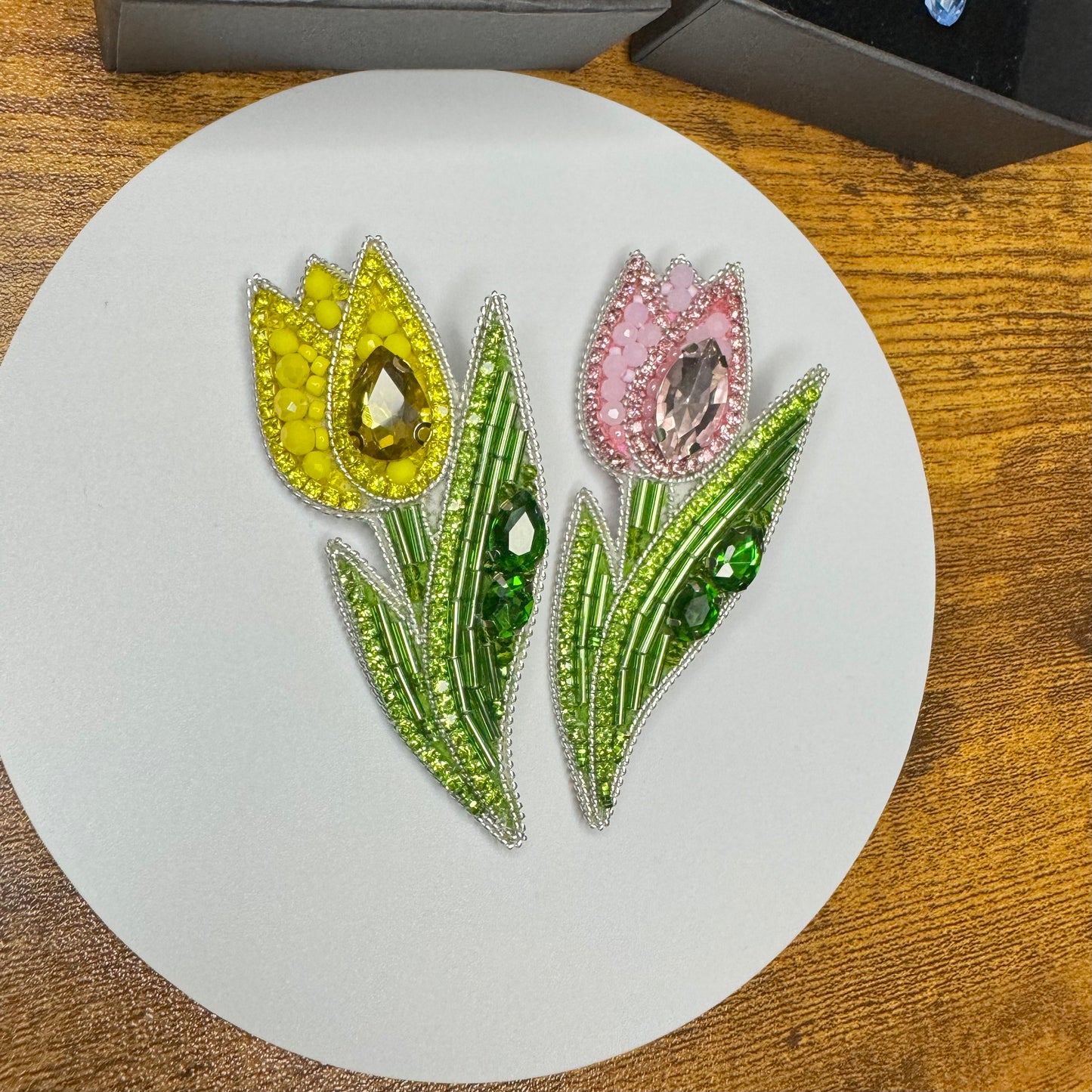 Tulip brooch