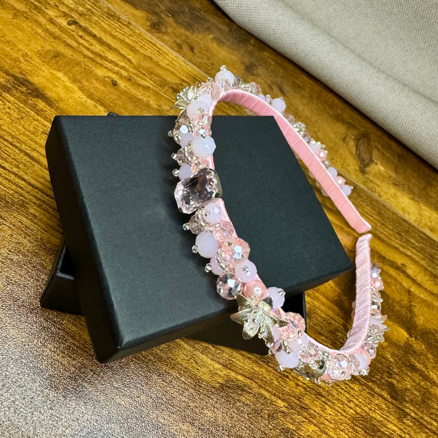 Beaded headband "Giselle" pink