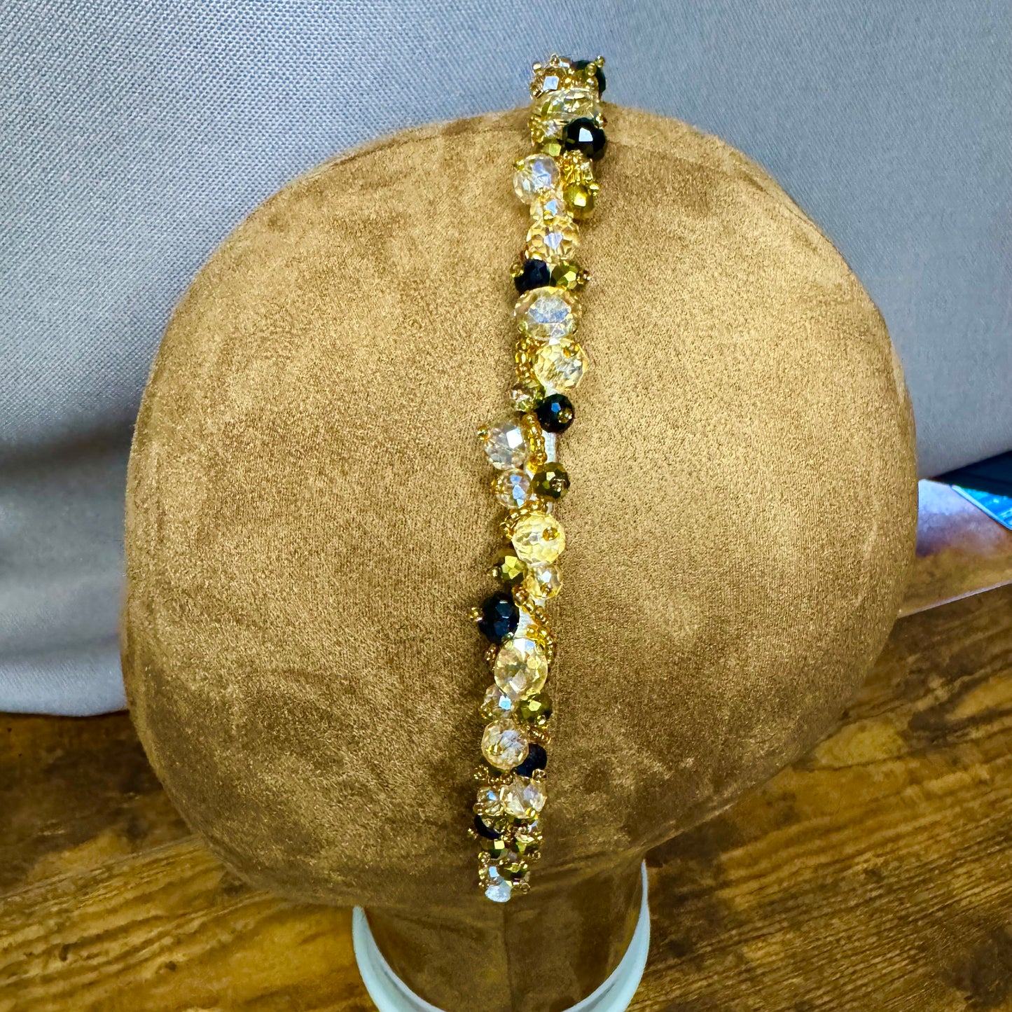 Beaded headband "Giselle" golden