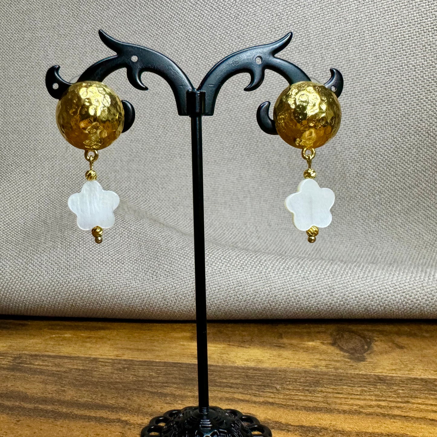 "Kamile" earrings, gold plated, silver colors