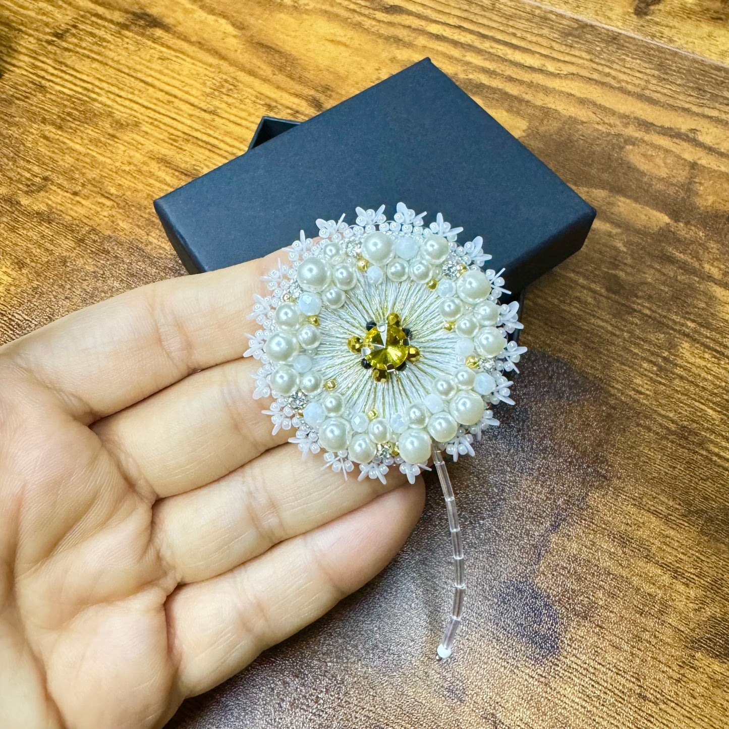 Dandelions brooch