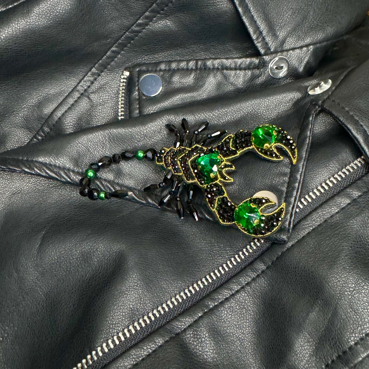 Scorpion brooch